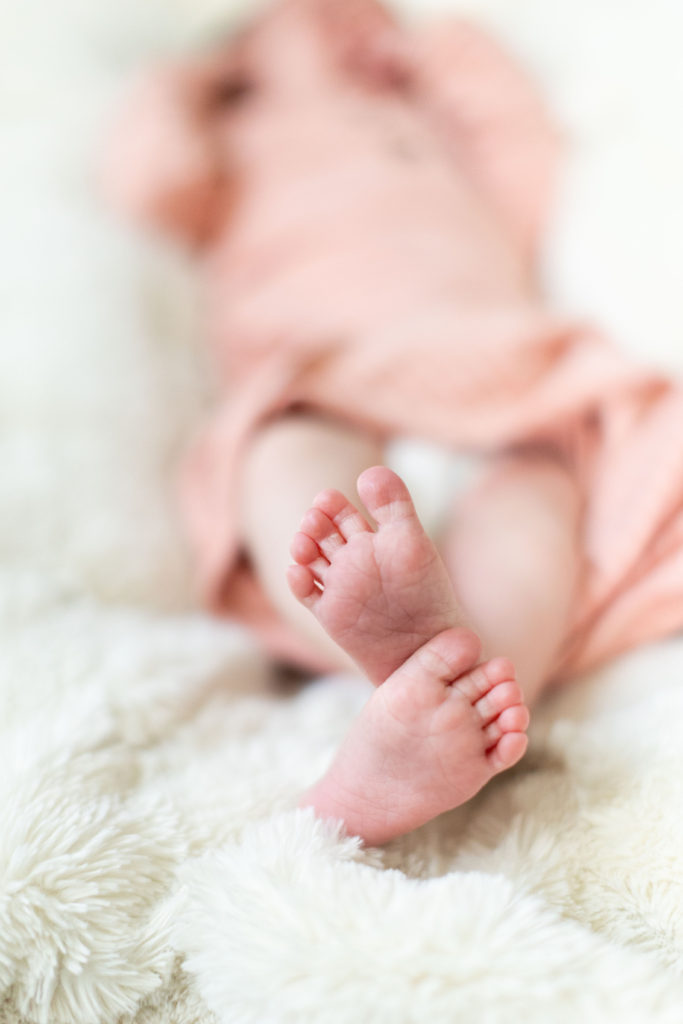 baby details toes cincinnati newborn photography